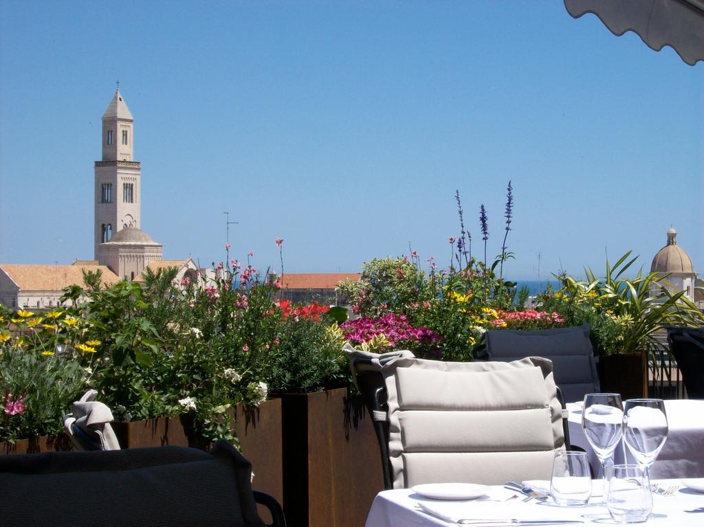 Moevenpick Hotel Bari Esterno foto