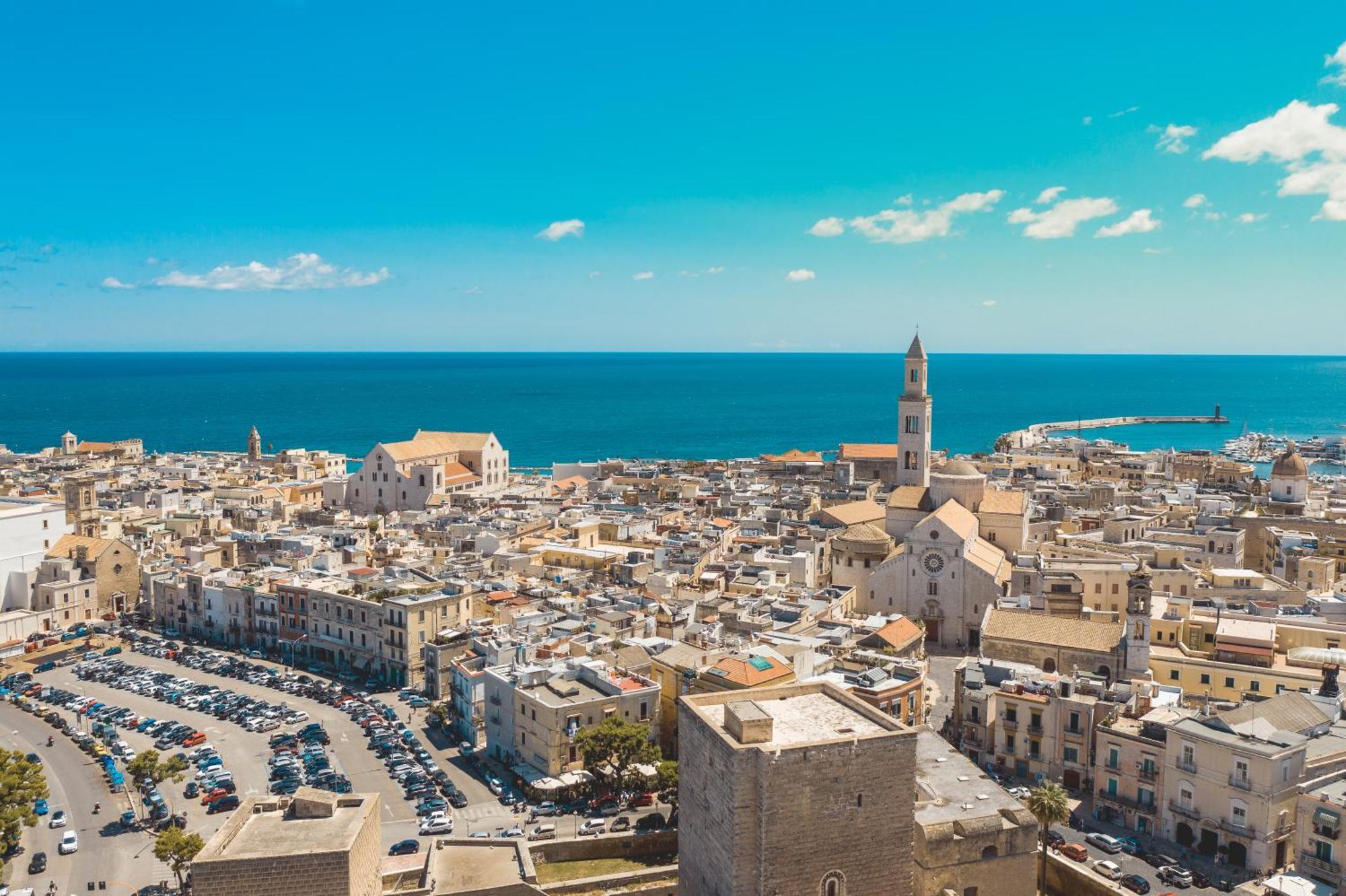 Moevenpick Hotel Bari Esterno foto