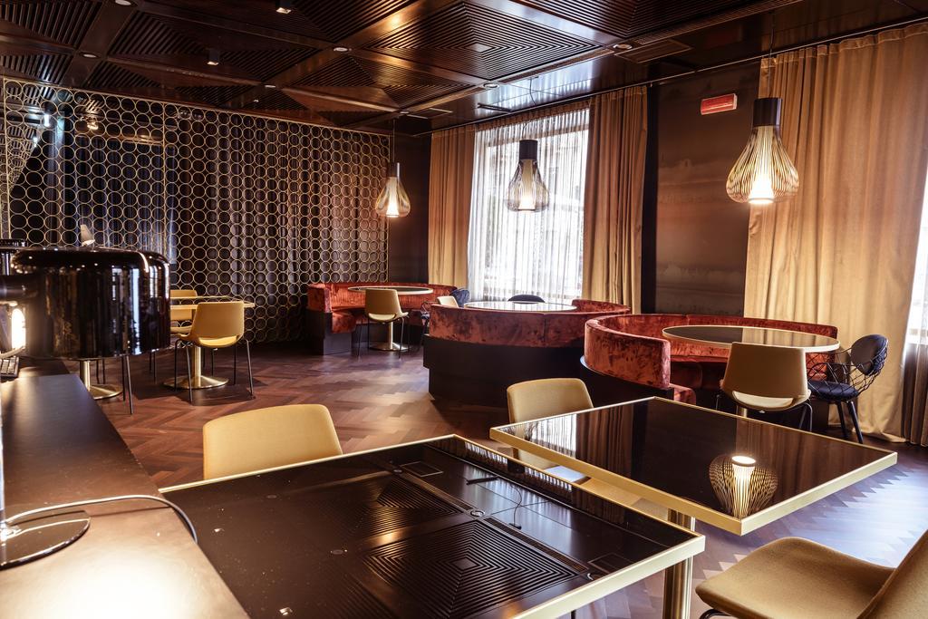 Moevenpick Hotel Bari Esterno foto