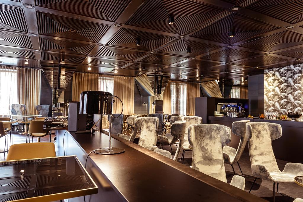 Moevenpick Hotel Bari Esterno foto
