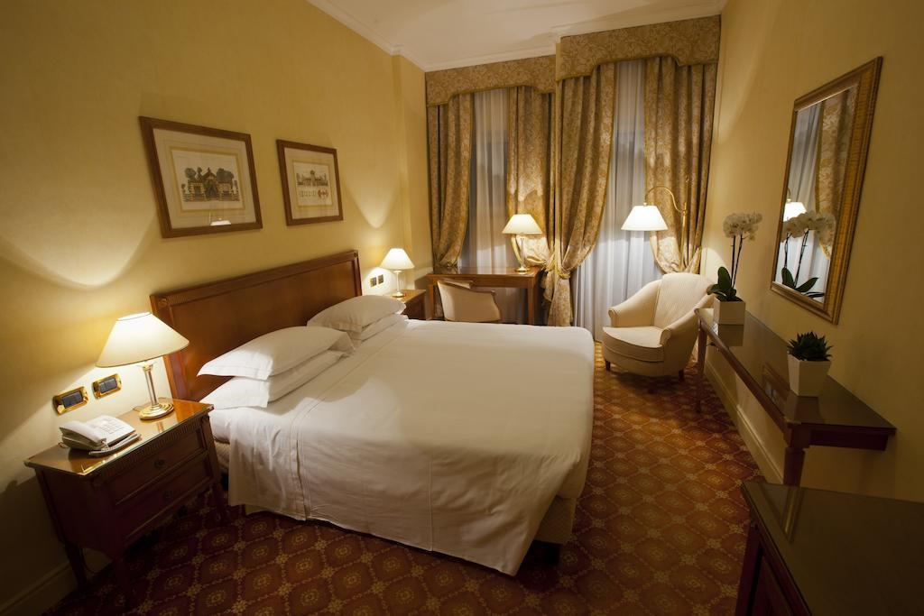 Moevenpick Hotel Bari Esterno foto