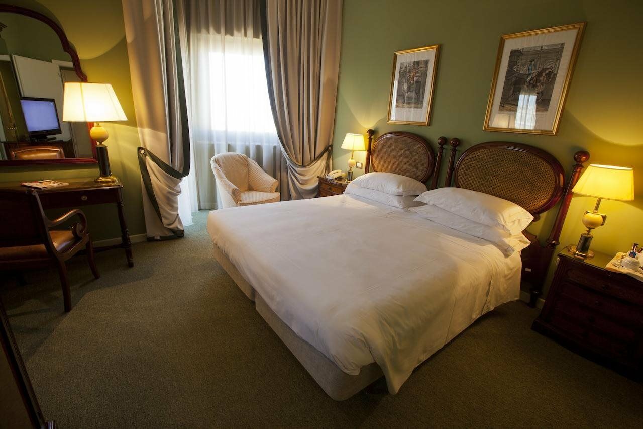 Moevenpick Hotel Bari Esterno foto