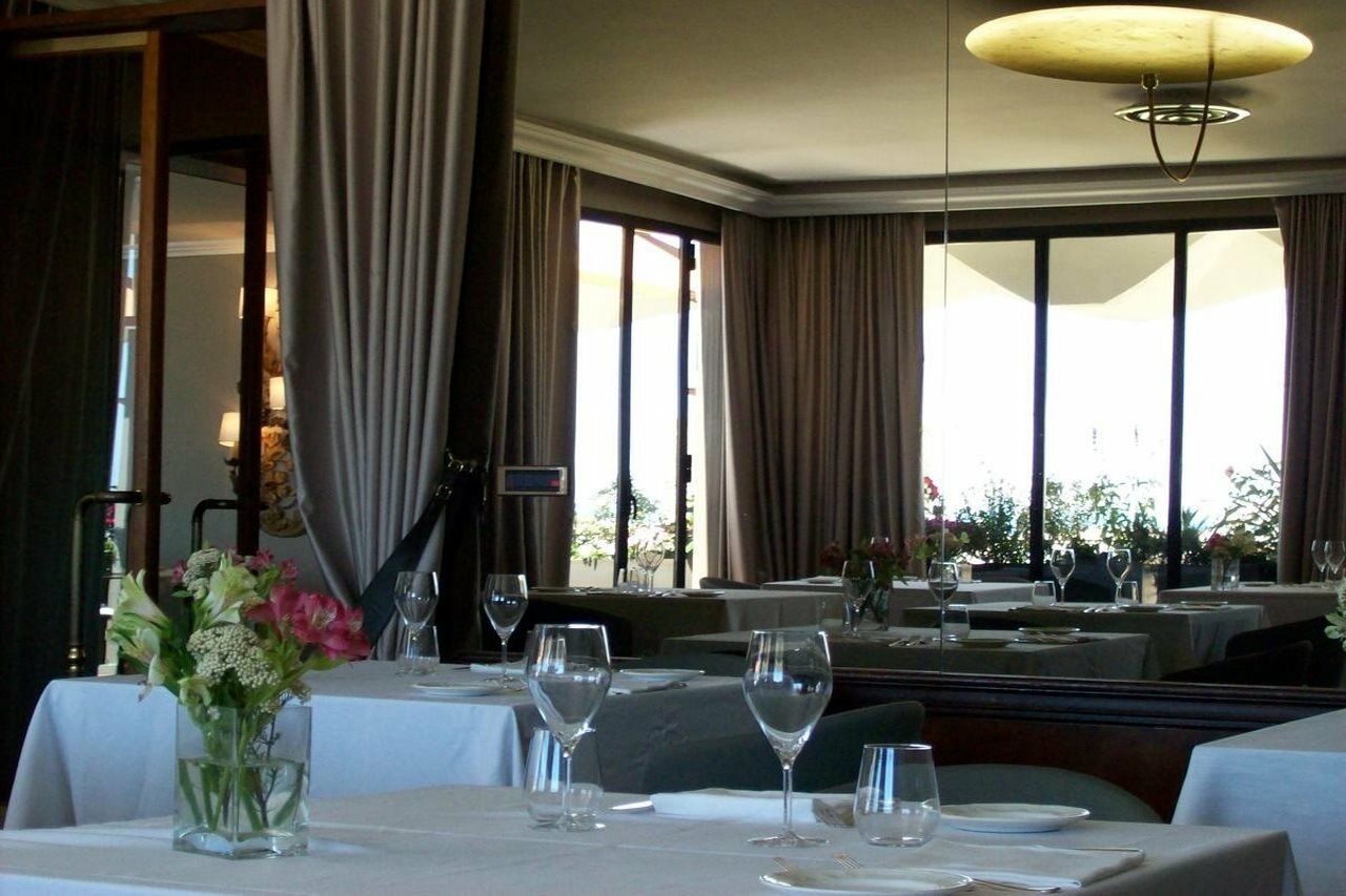 Moevenpick Hotel Bari Esterno foto